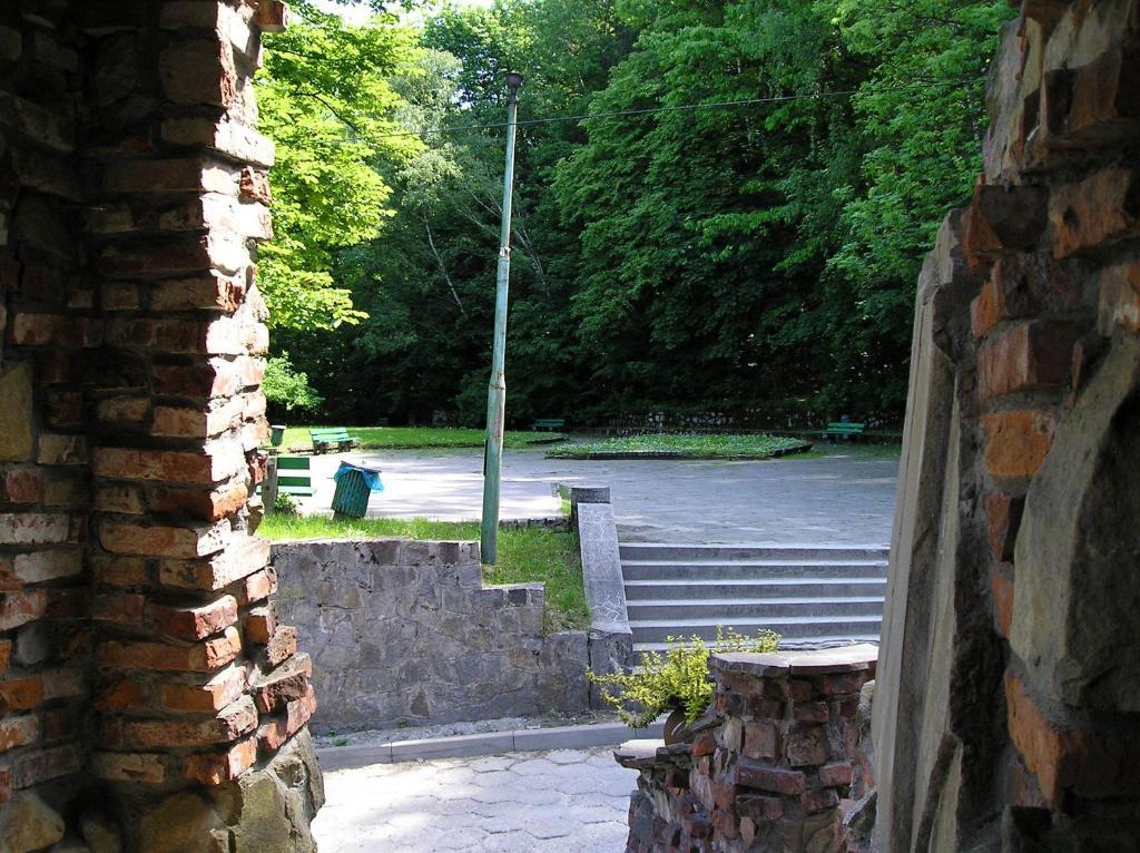 Hotel Podzamcze Tarnau Exterior foto